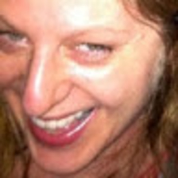 Meet your Posher, Stephanie - Picture 1 of 1